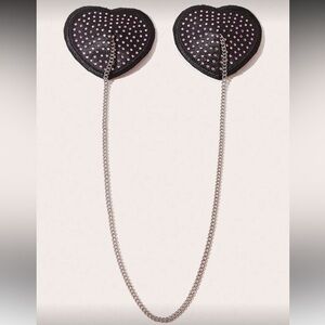 Heart-Shaped Black and Silver Chain Accessory